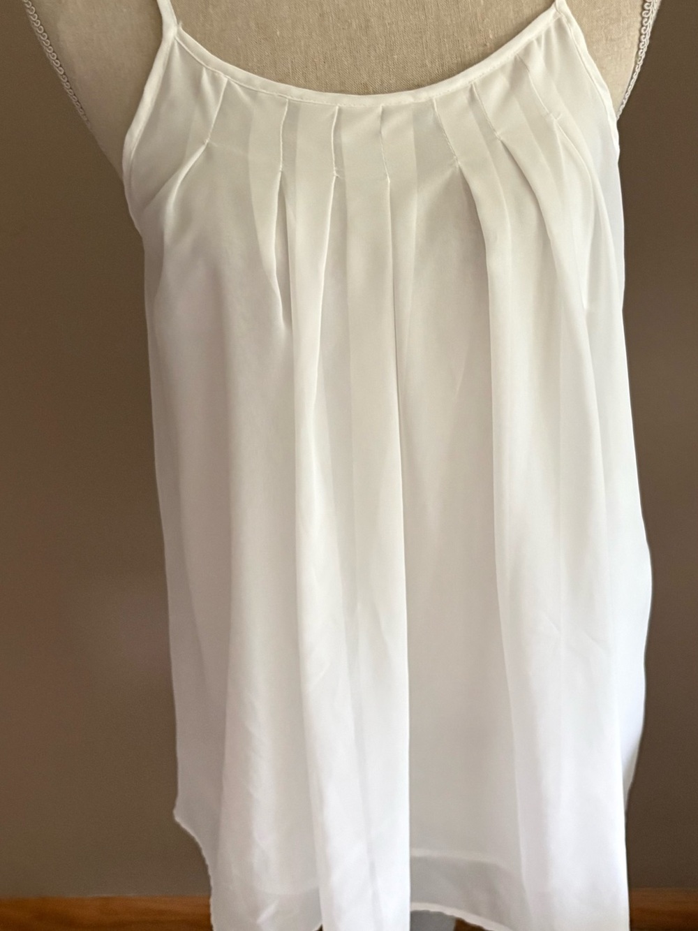 Cyanstyle Women’s White Pleated Chiffon with Spaghetti-Strap Camisole size Med
